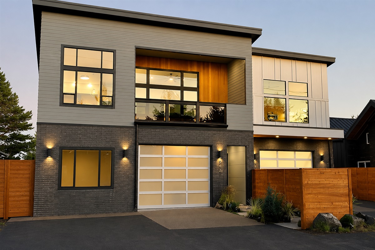 Welcome to Sand Dream Village — Ocean Shores' most extraordinary two-villa estate. This beautiful home is 2 complete villas for one big adventure.