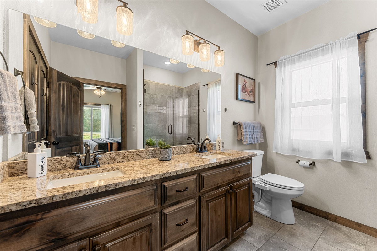 Main leave master bath 