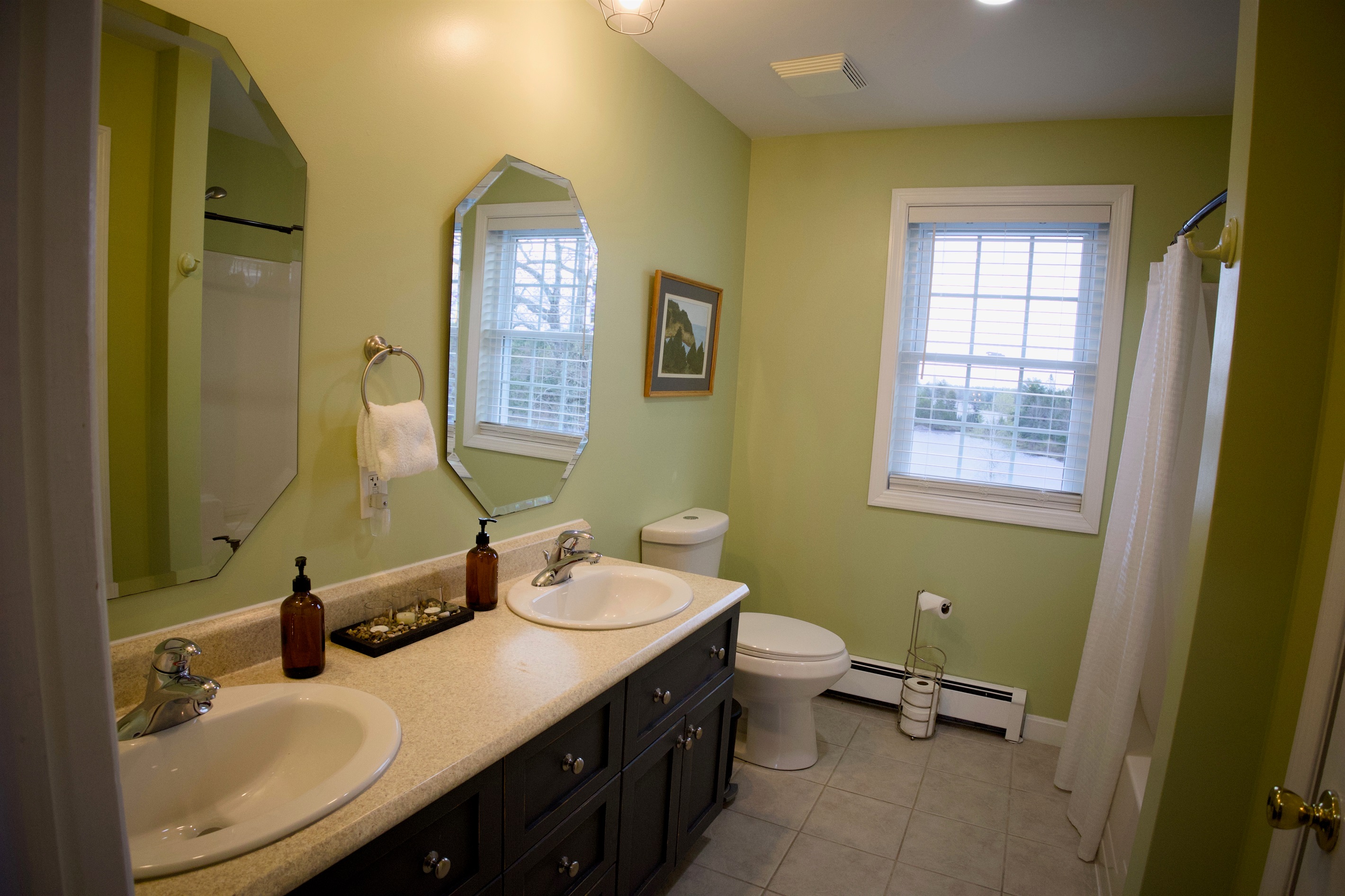 Hall Bath on 2nd Floor