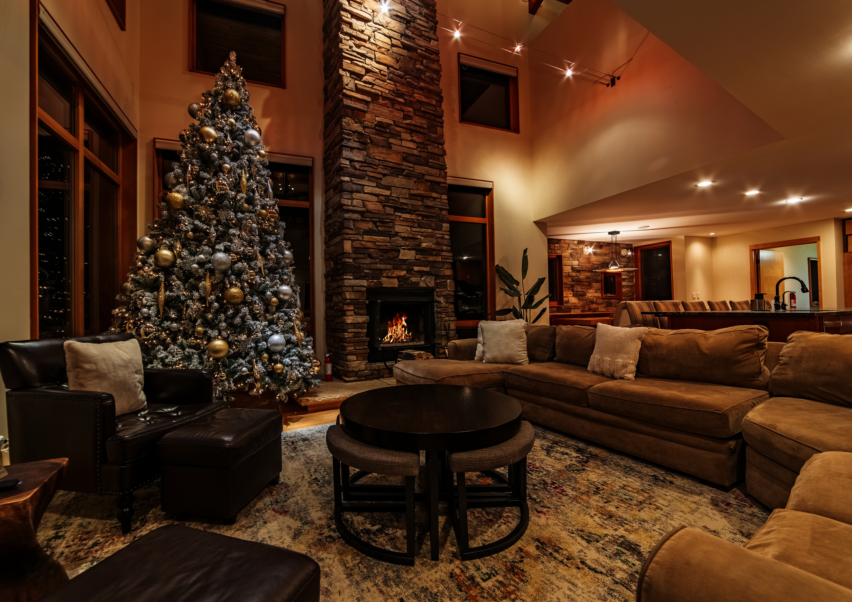 Be inspired by the vaulted 25 ft barrel ceiling, a 12-ft King of Christmas Tree (Holiday Season only), and a wood burning fireplace