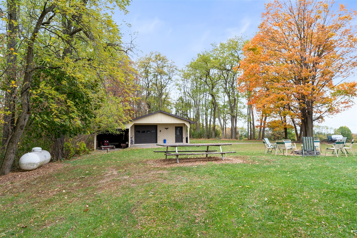 Fire pit and picnic area