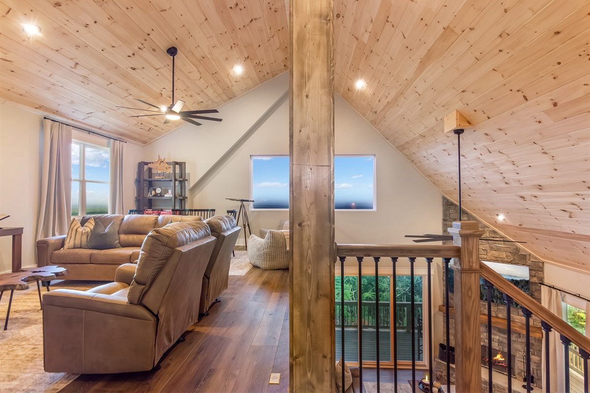 Upstairs loft 
