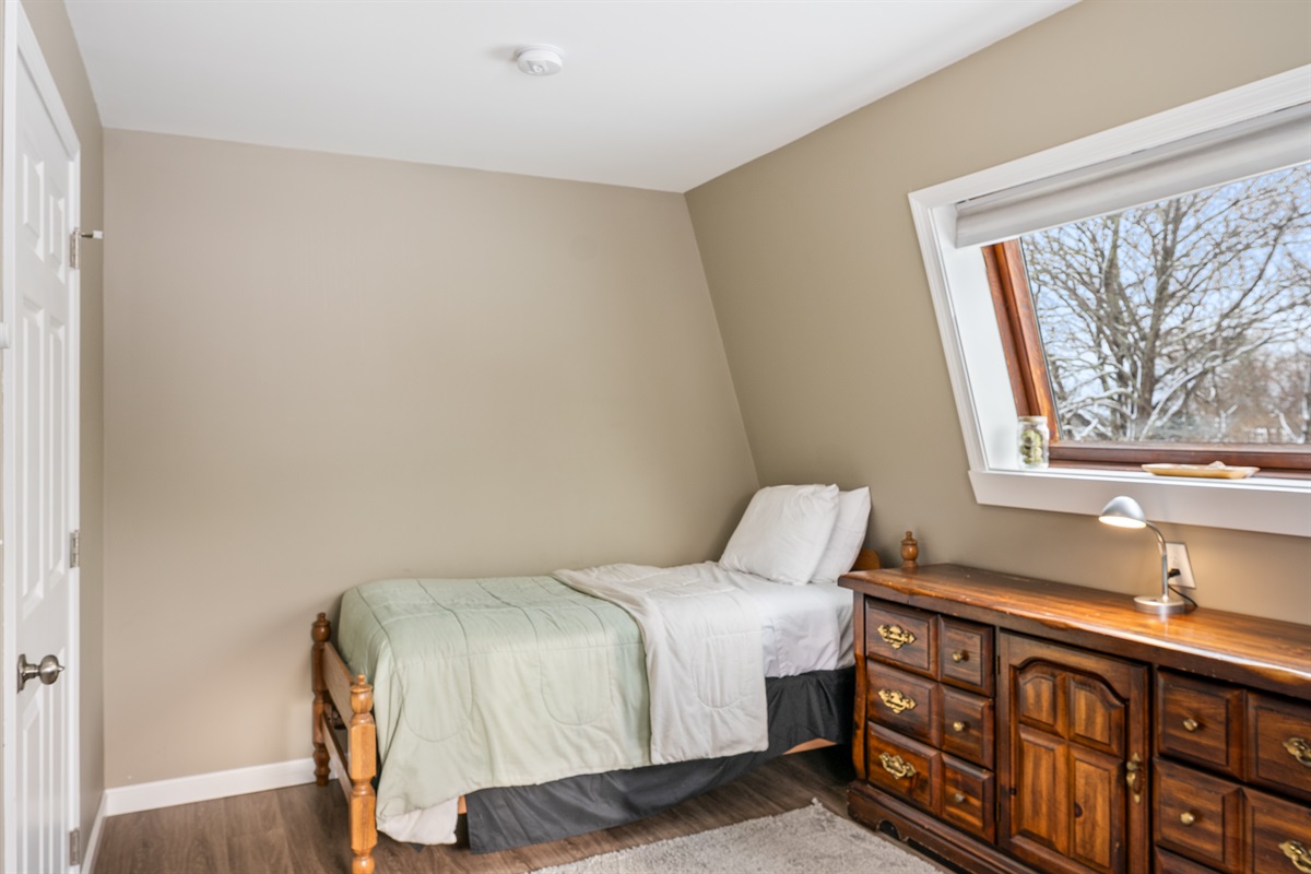 Guest Bedroom 3 - Twin