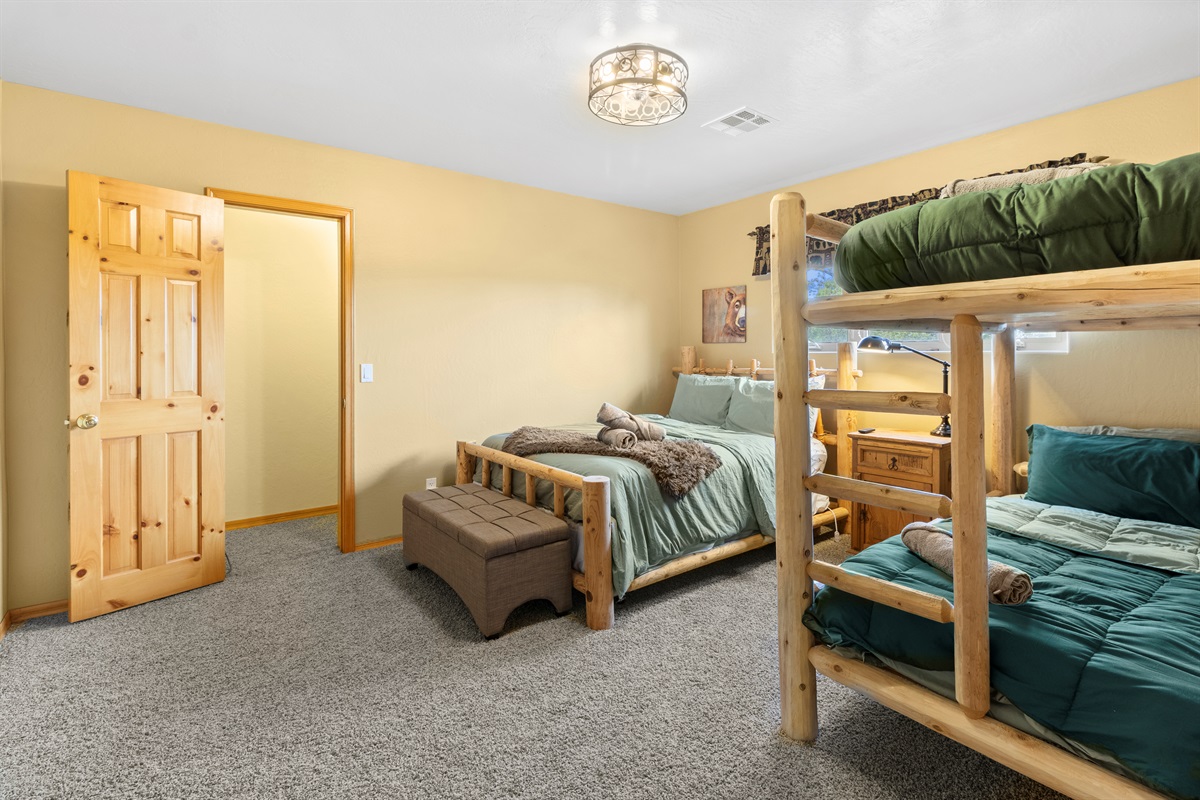 Loft bedroom with queen and twin bunks