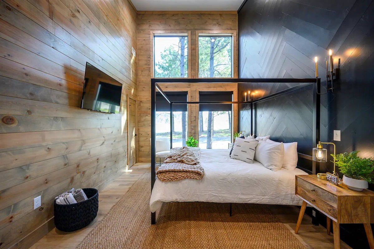 Enjoyed that patio the most, love the home and location as well!! Deff recommend! 