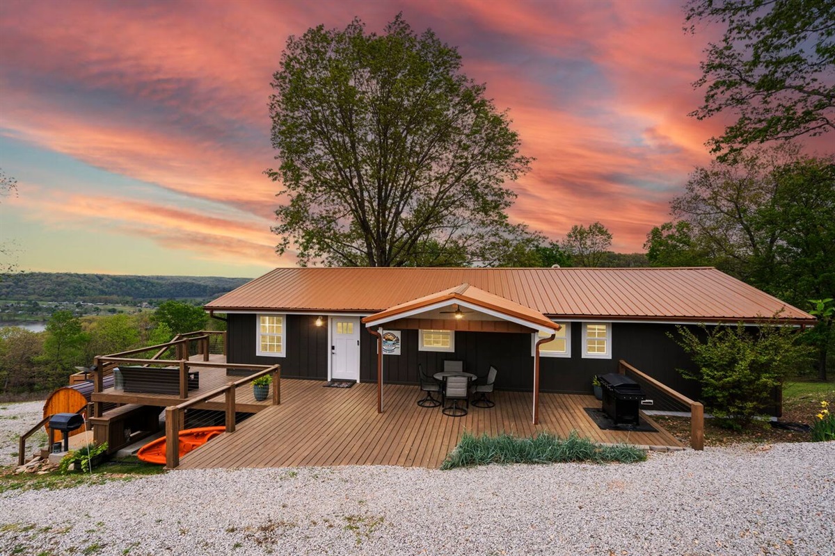 Golden Sunsets over Table Rock Lake - your nightly front-row view.