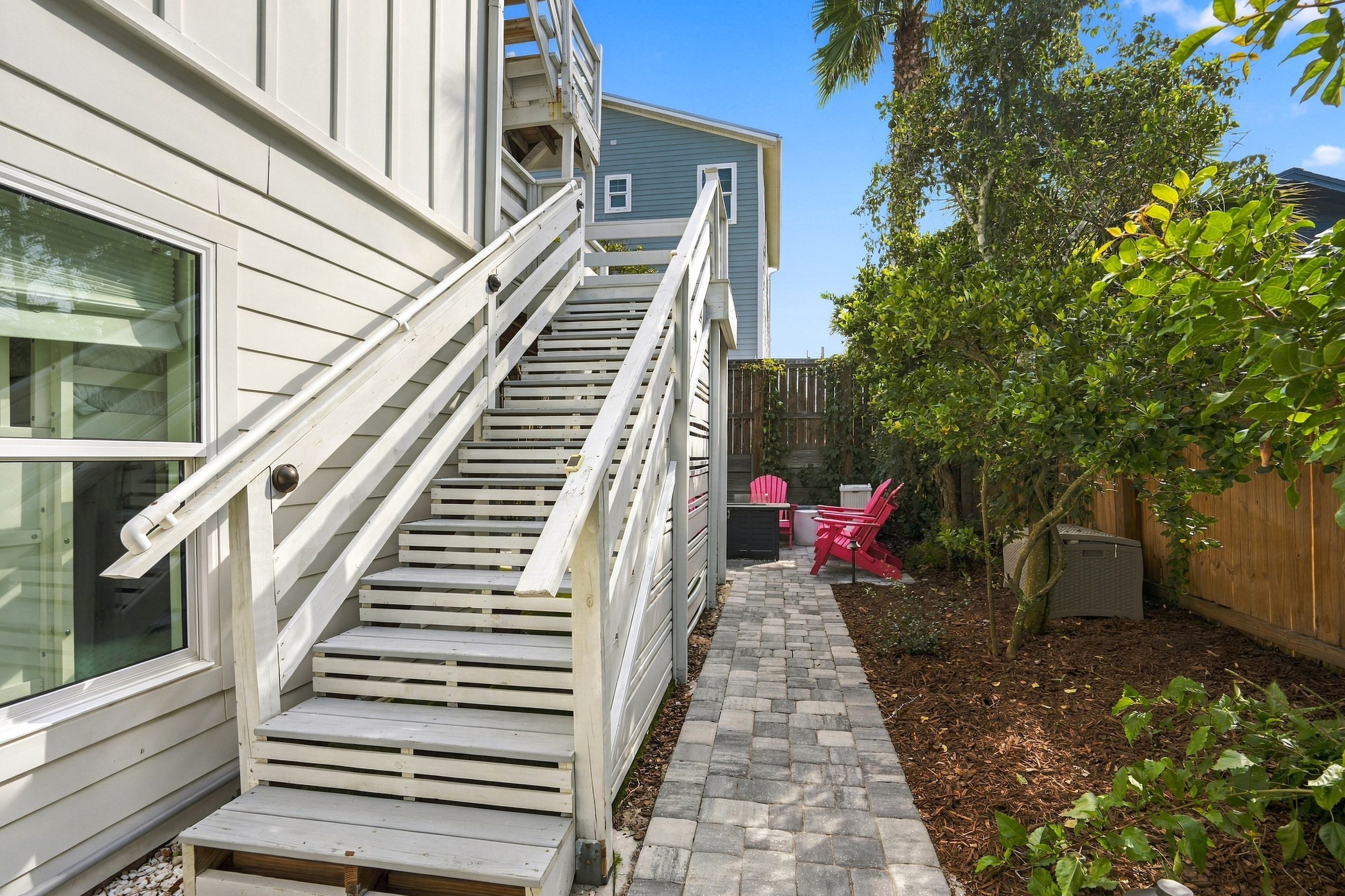 Access the rooftop for sunrise or sunset views!