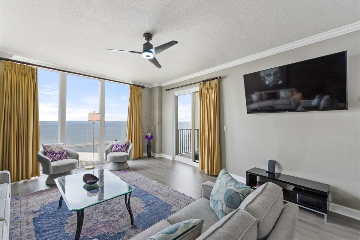 Living room. Big screen smart tv, beach views! Dining/living. 