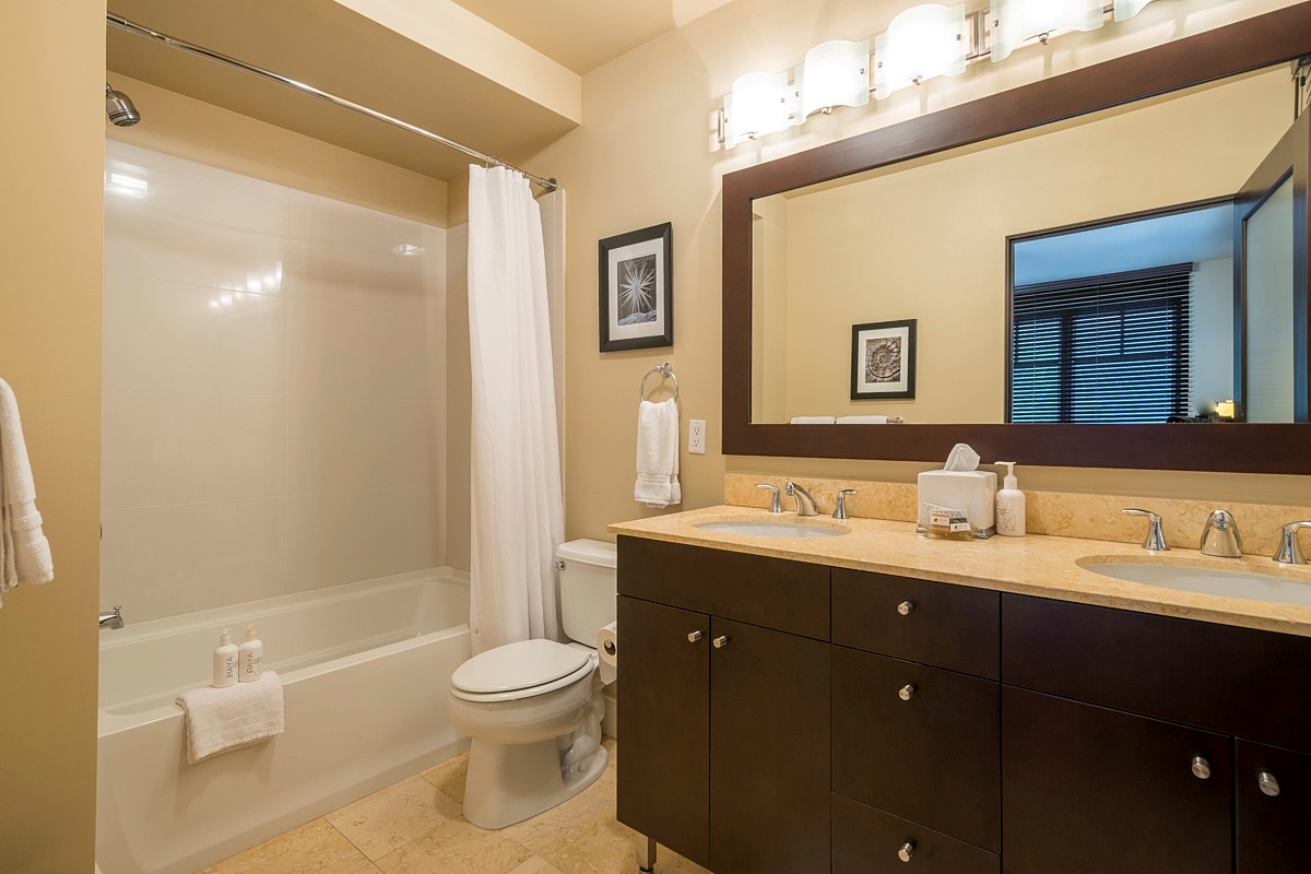 BR 1- En Suite Bath