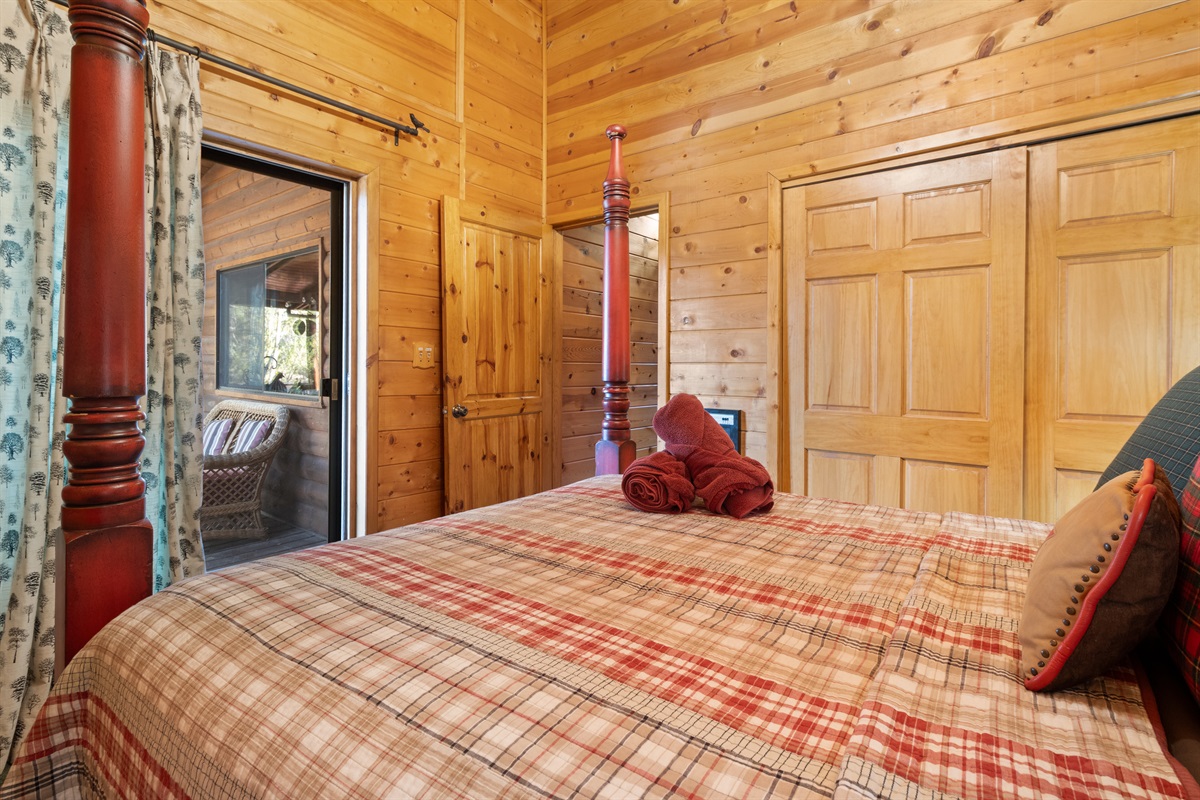 Enjoy cool mountain breezes through the screened patio door