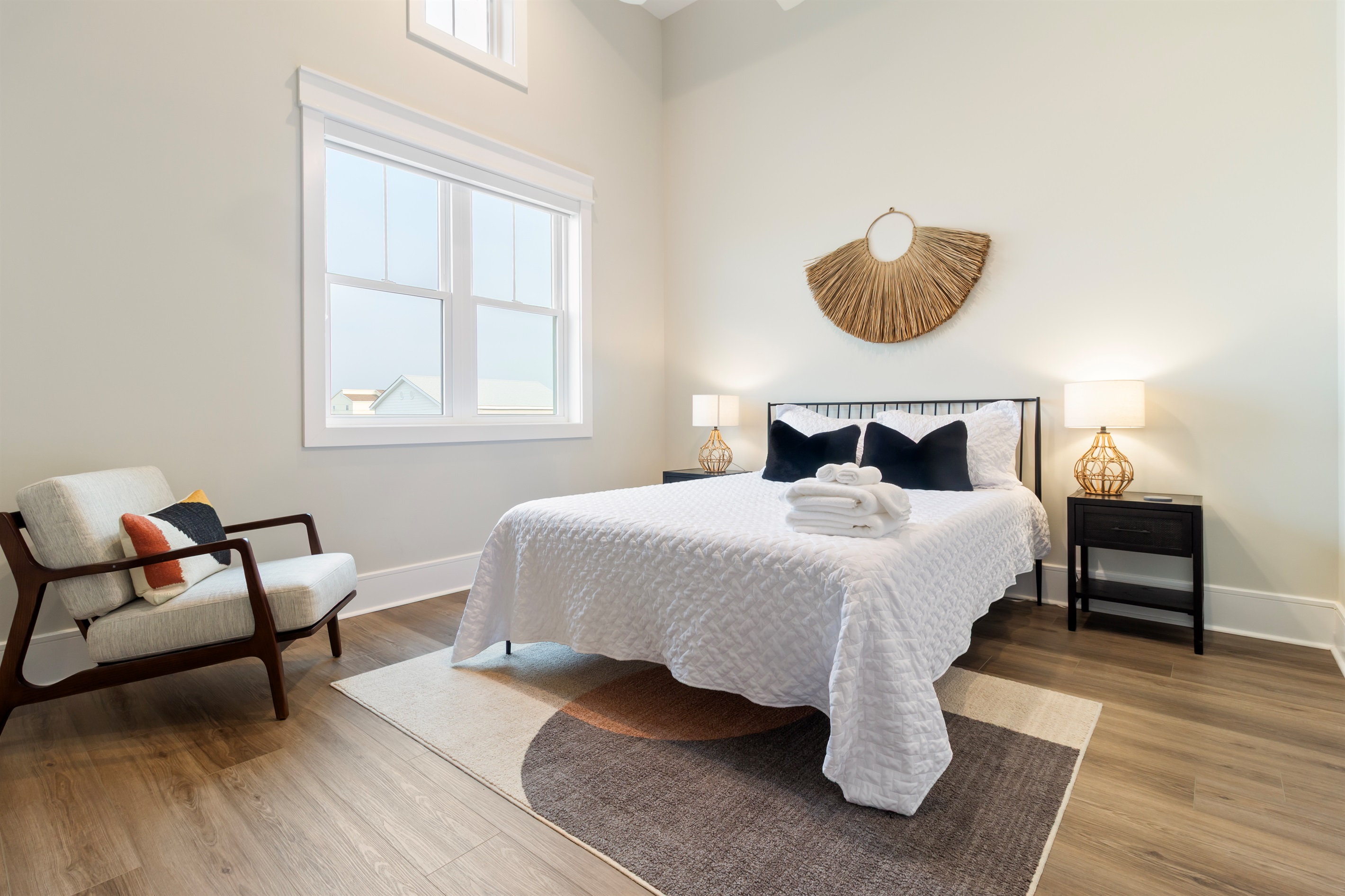 Bedroom 2 - Queen bed