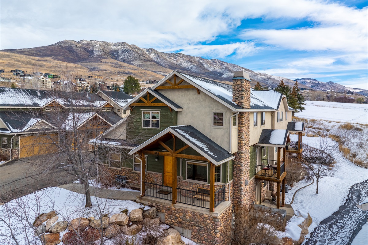 Beautiful mountain home with charming curb appeal