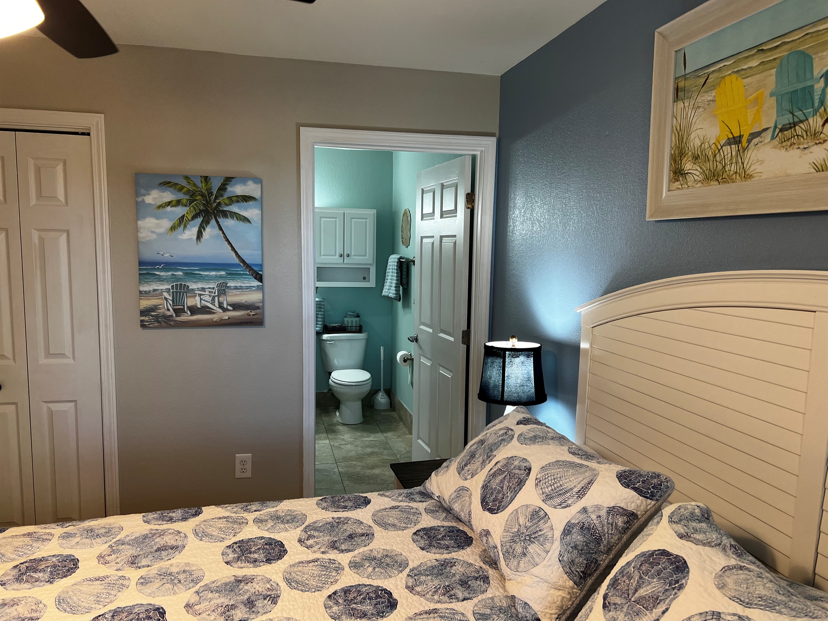 Master bedroom- King bed