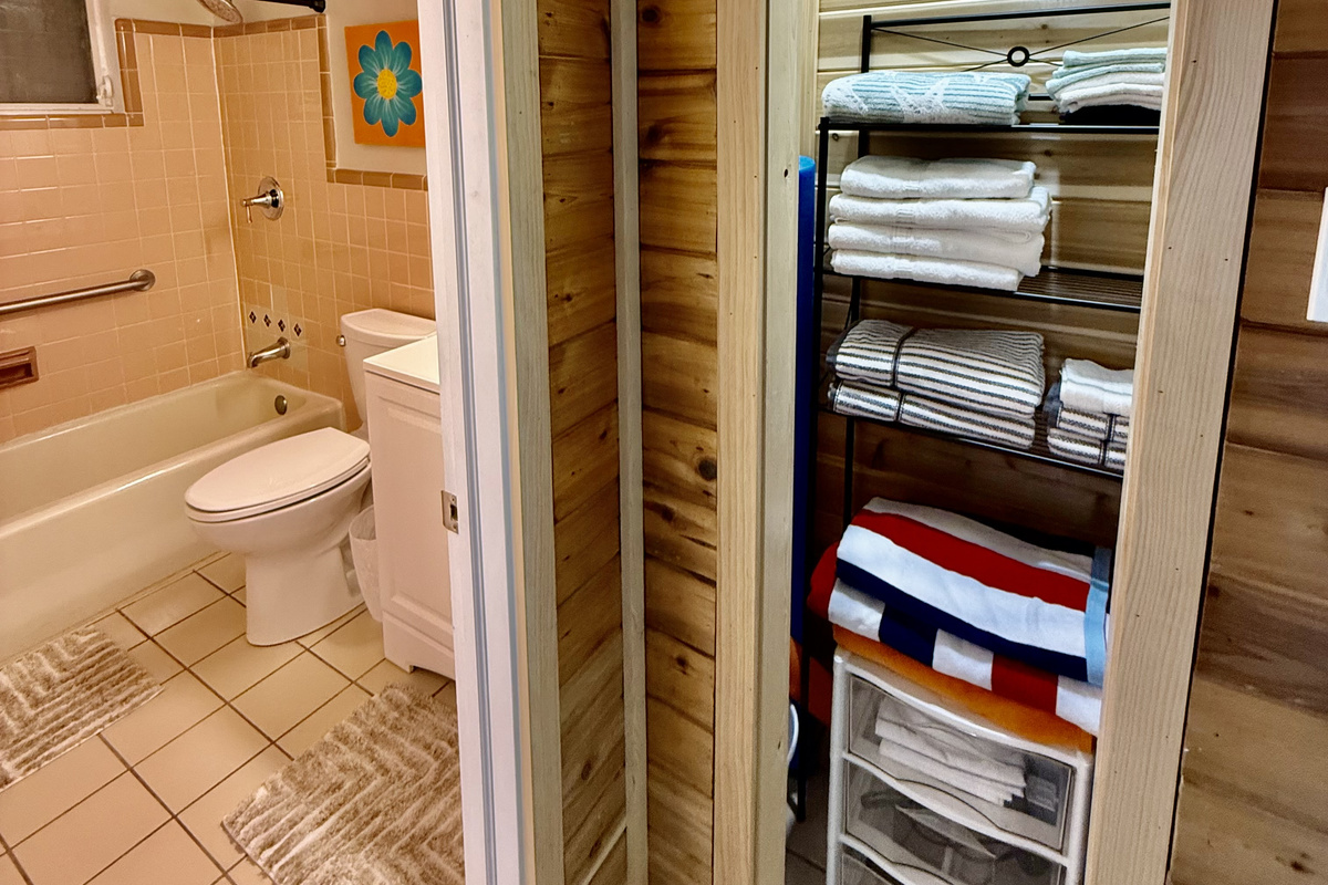 Linen closet with all your necessities.
Low Tide