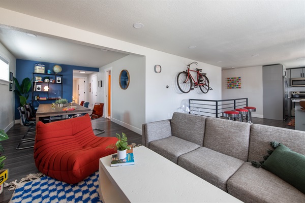 Open layout and fun mid-century design ready for any group and type of trip