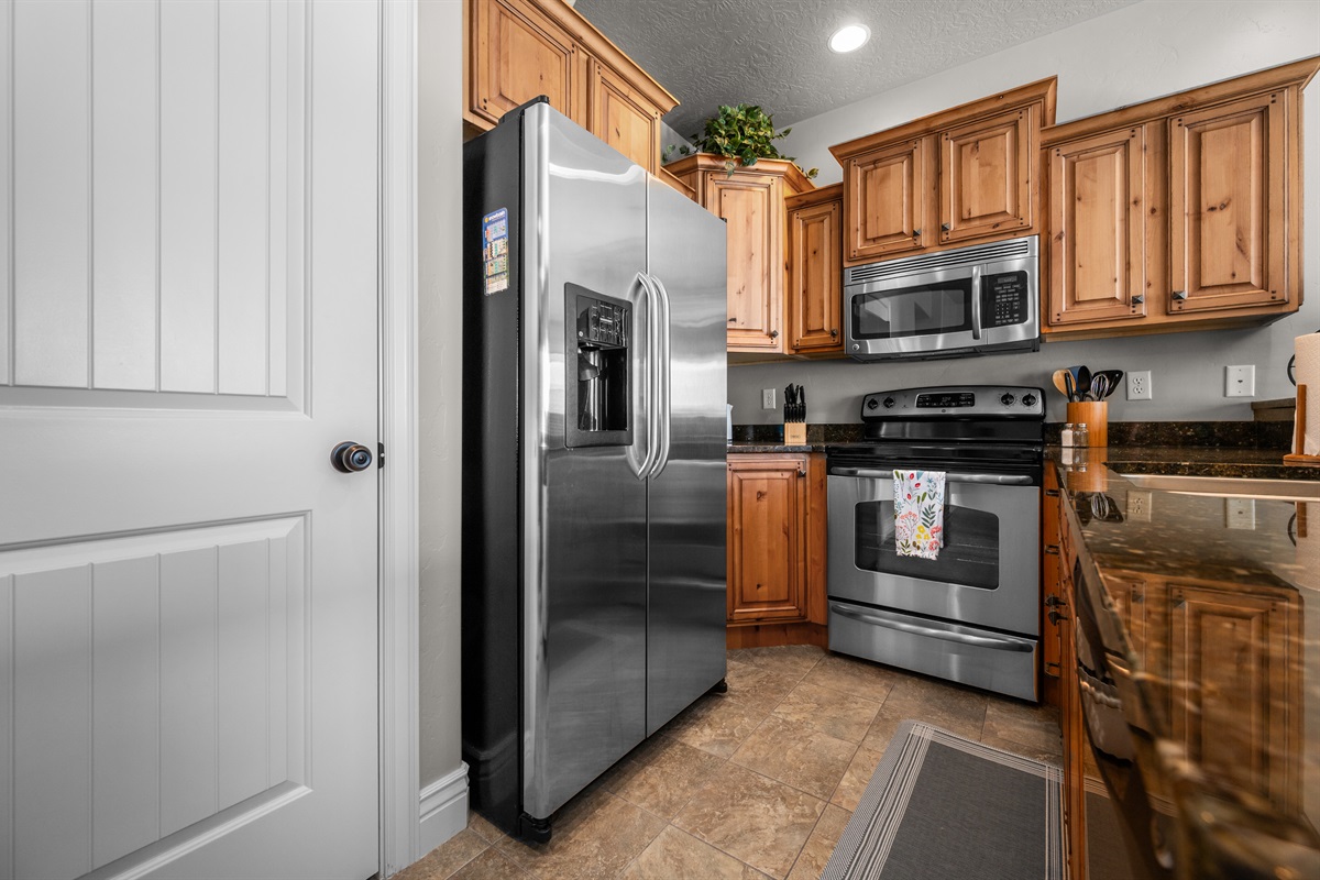 Fully equipped kitchen ready for everything from quick breakfasts to family dinners.
