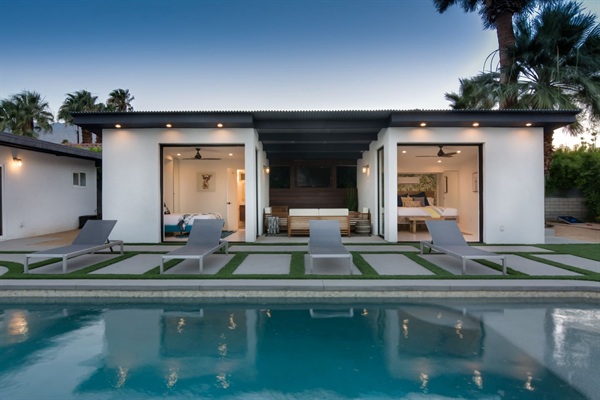 Adjoining guest houses with covered lounge