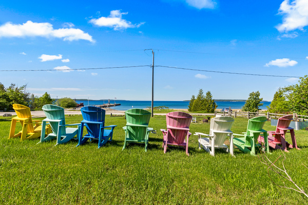 sit - relax - enjoy