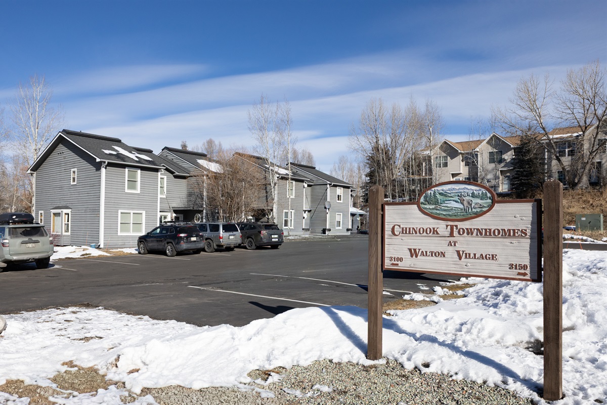 Exterior of Chinook Mountain Escape