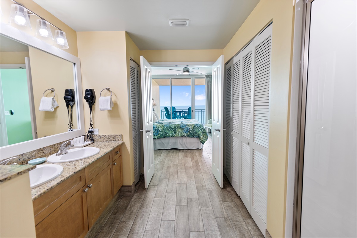 Gulf-front Primary Bathroom