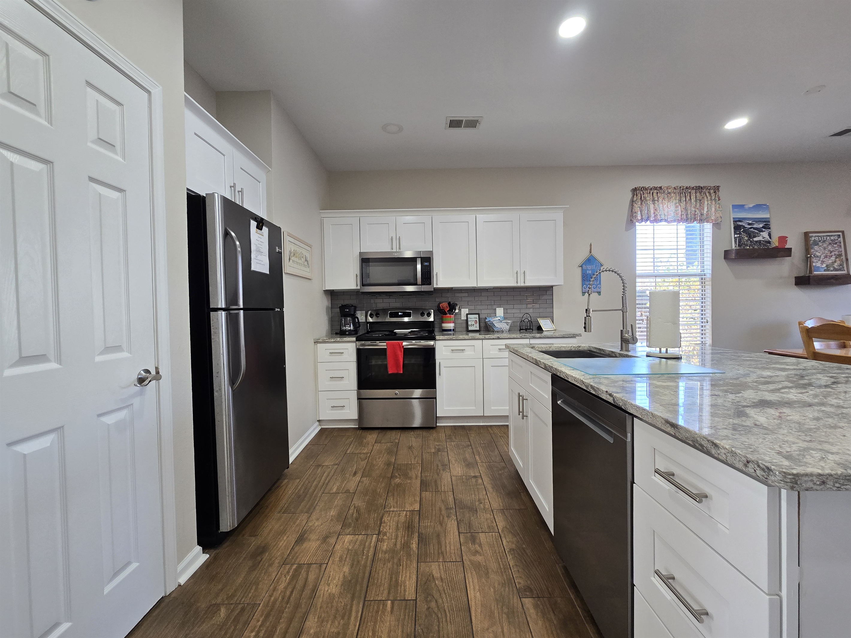 Updated Stainless steel, essential kitchen appliances