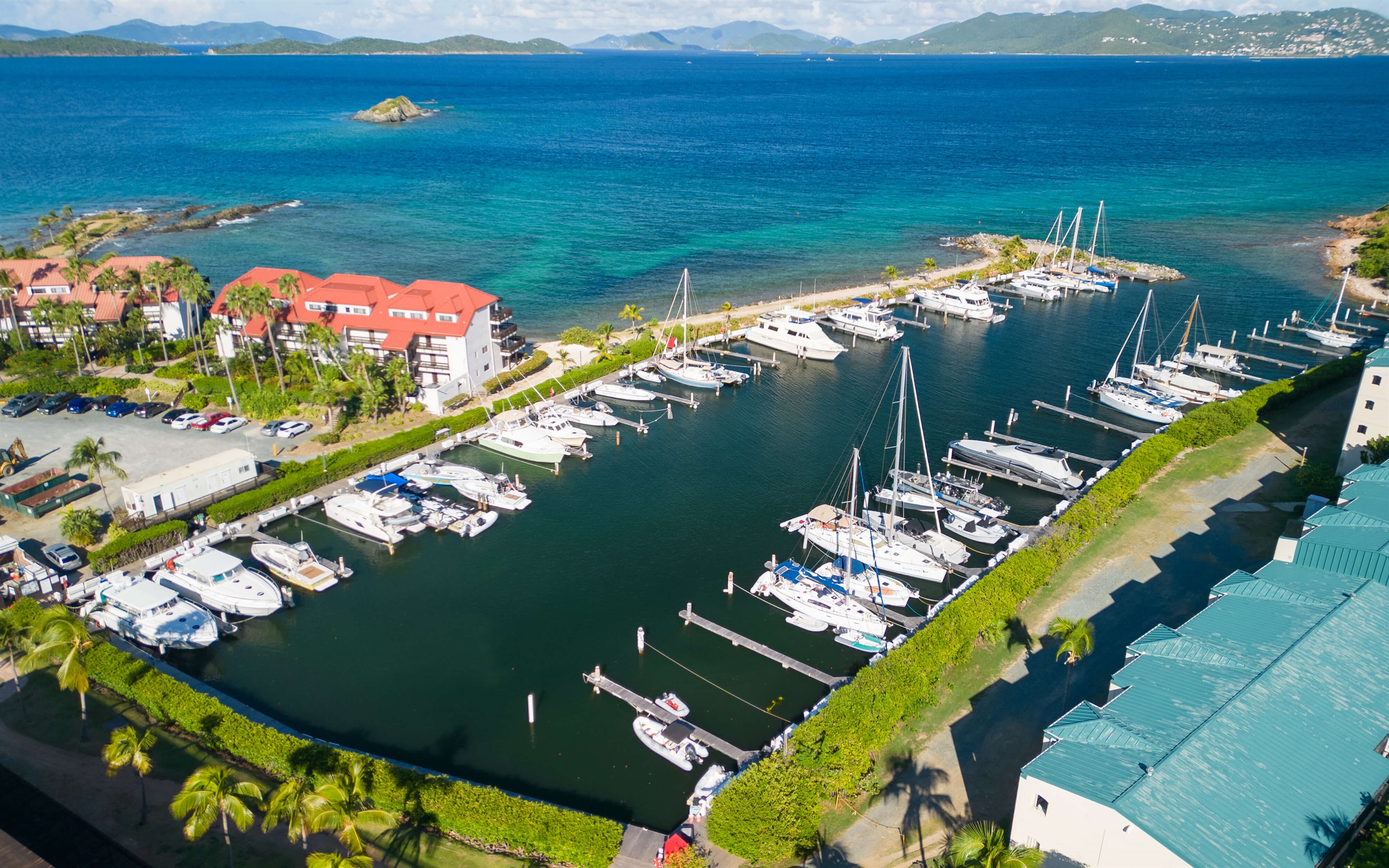 Sapphire Marina is just steps away for day charters