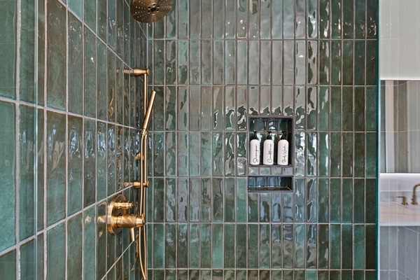 Where style meets function, shower time never looked so good.