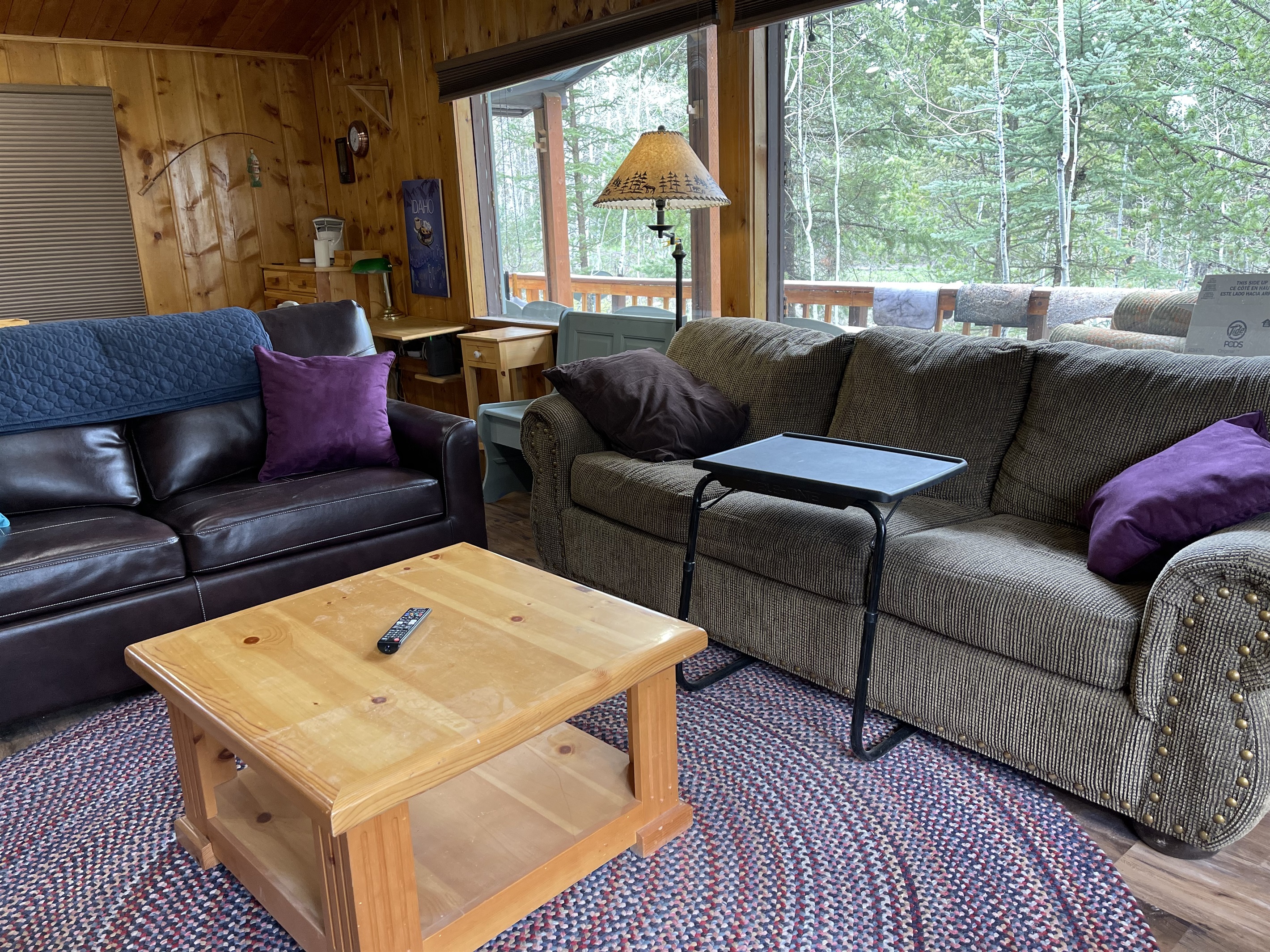 Huckleberry Hut | Yellowstone Cabin| 5