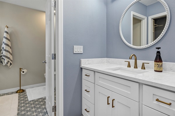 Master Bathroom with walk in shower and hand held shower wand