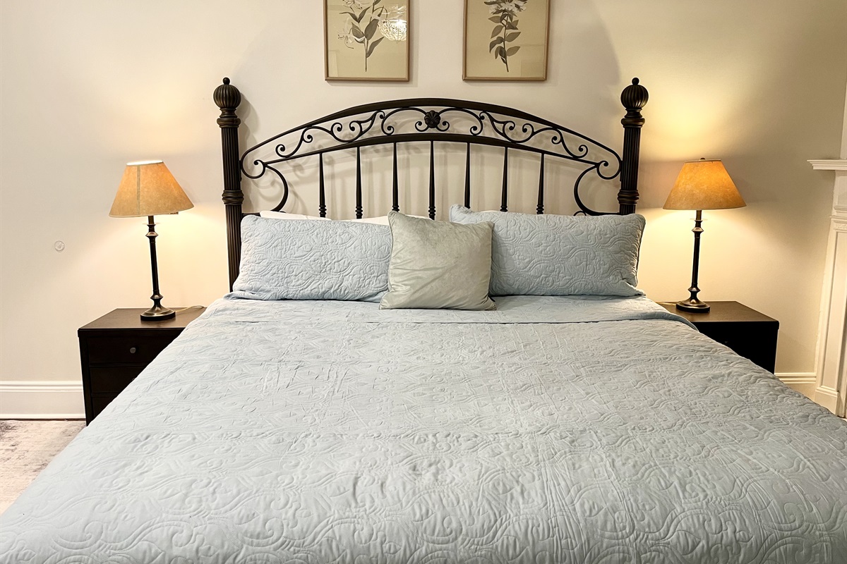 Bedroom #4 - King Bed