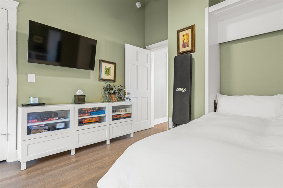 Bedroom #3 | TV
