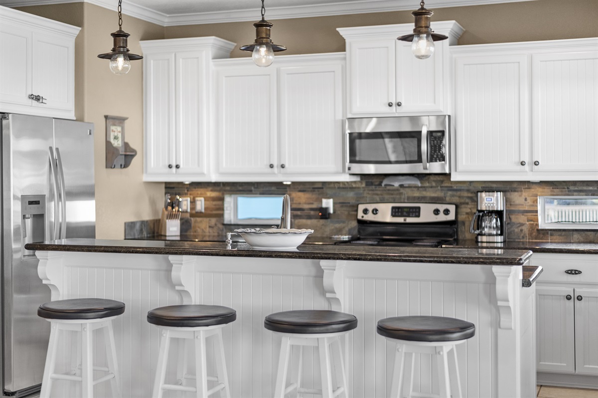 4b3d722683ff4eb083d90d3839df957b Large | Beachhouse | Texas | TX | Vacation Homes | Galveston | Crystal Beach | Kokomo | Breezy Days | Beachfront Elegance | Sunrise Serenity | Southern Sands Property Management, LLC