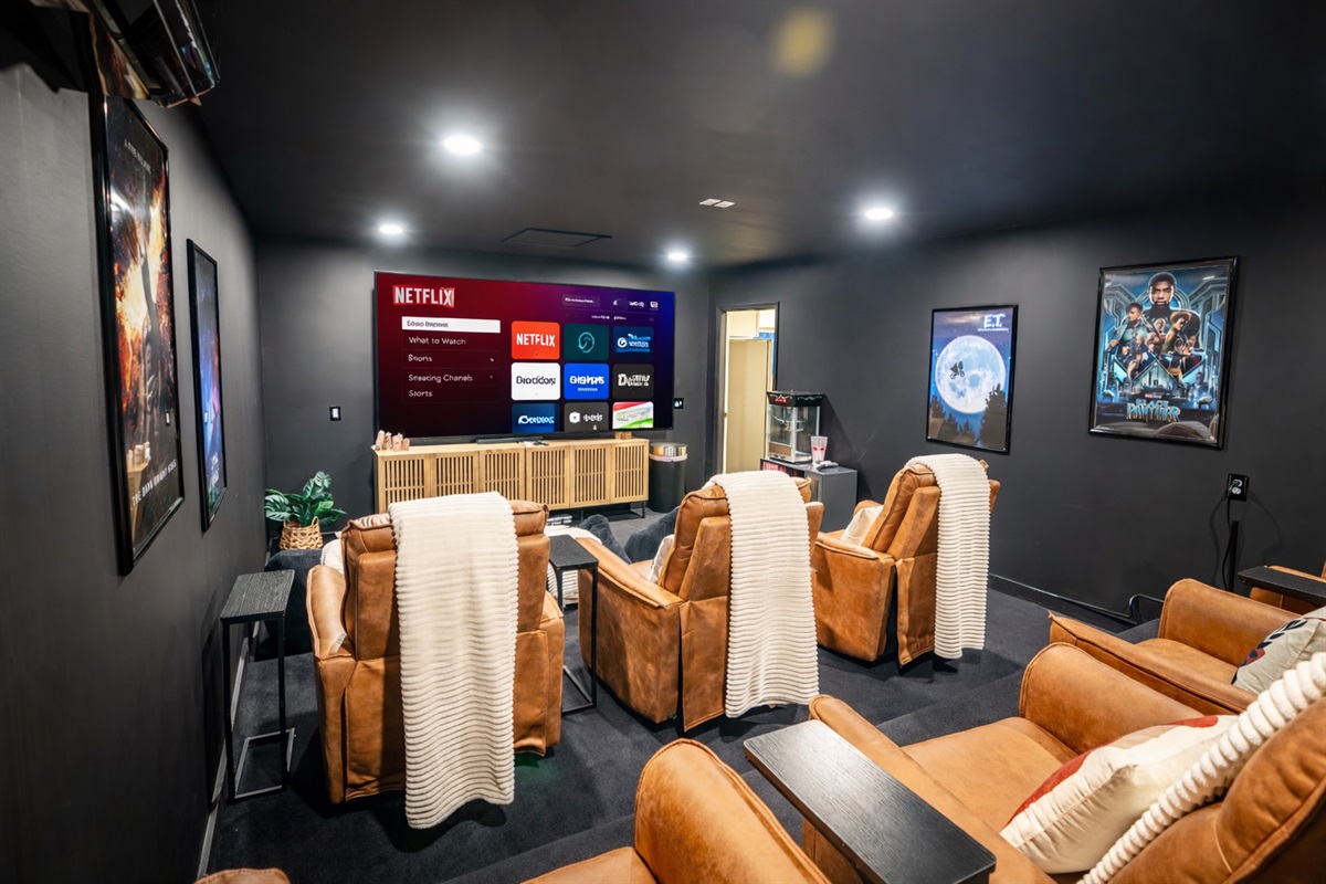 Movie night, upgraded 🎬🍿
An 85&rdquo; Smart TV with Netflix, Disney+, Prime & more from seven luxury recliners&mdash;popcorn included