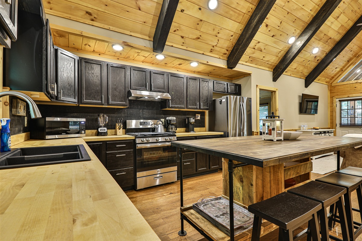 Kitchen Fully Equipped for Your Stay