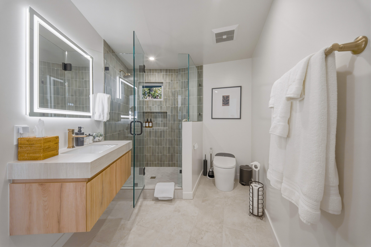 Guest Full Bathroom in main house