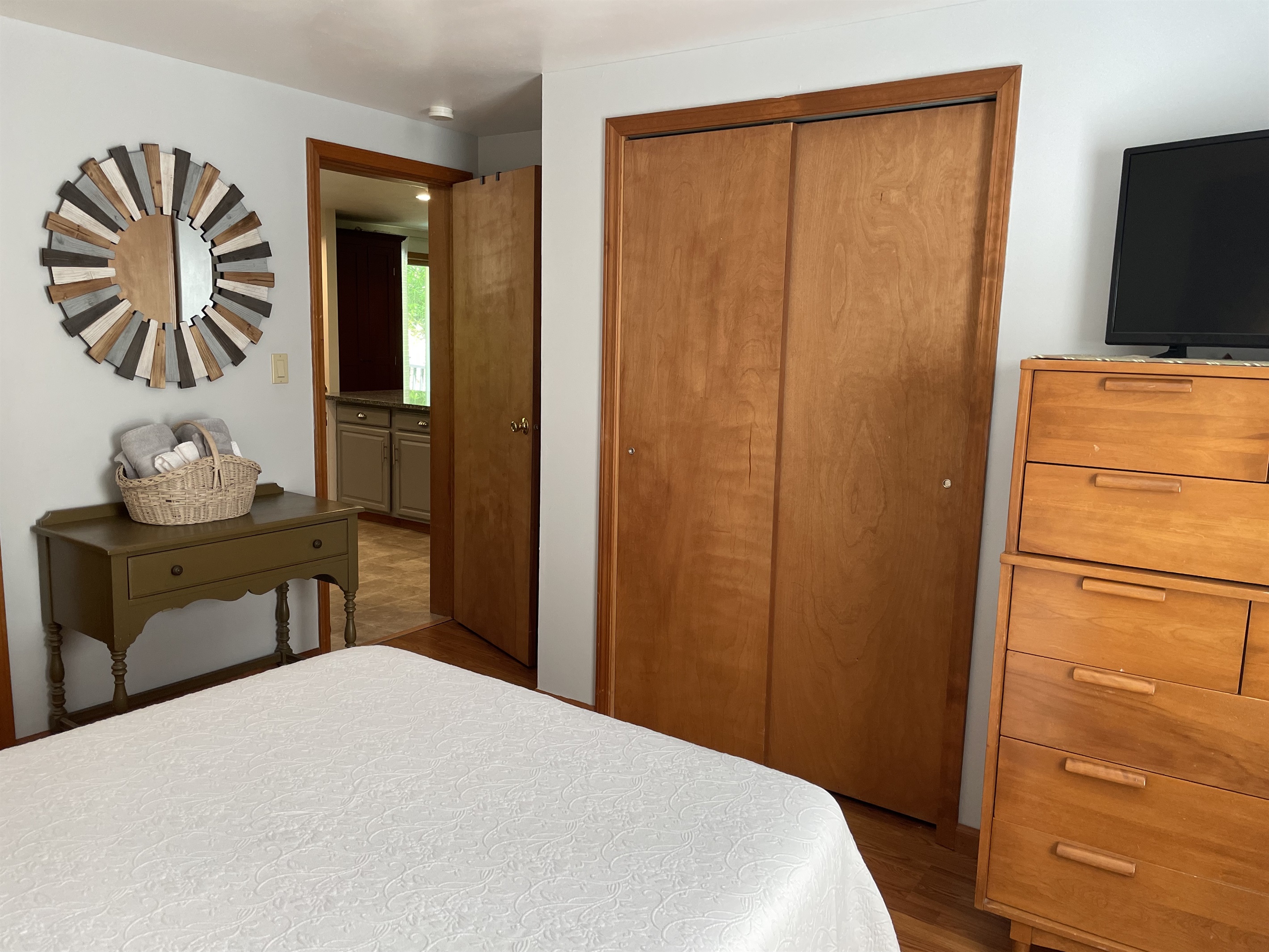 1st floor Queen #2 w/ ensuite