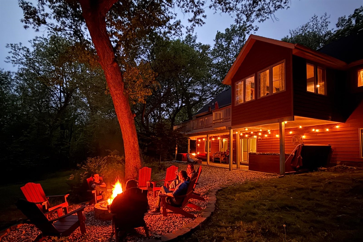 Gather around the backyard firepit for s’mores and good memories.