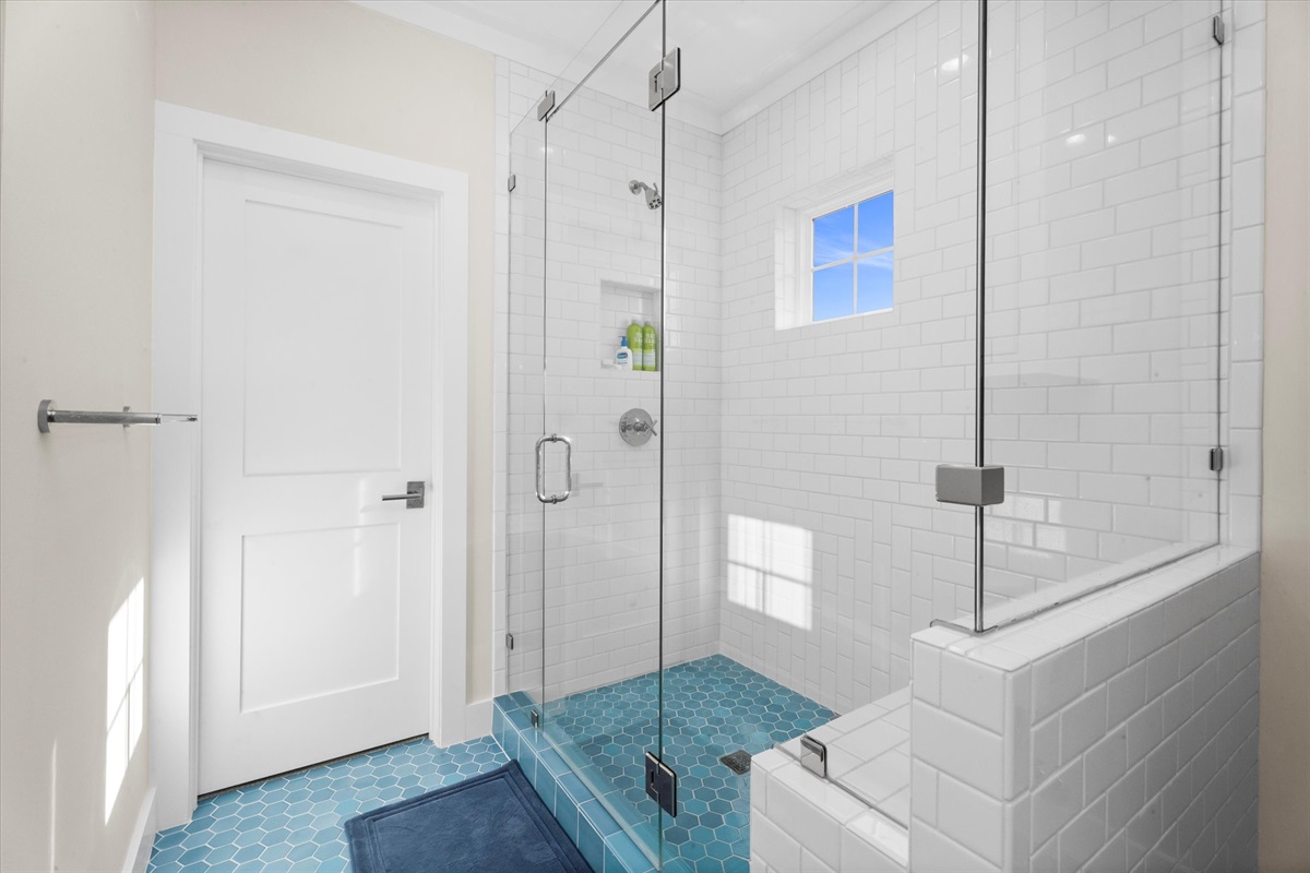 4b54946ccb3b47f180cf7c16677ab96e Large | Beachhouse | Texas | TX | Vacation Homes | Galveston | Crystal Beach | Kokomo | Breezy Days | Beachfront Elegance | Sunrise Serenity | Southern Sands Property Management, LLC