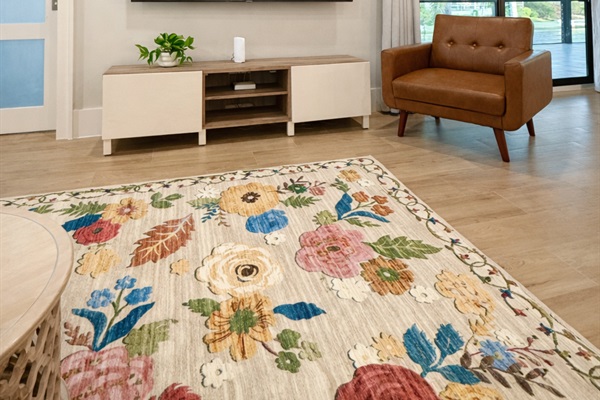 Living room w/ 75" Smart TV