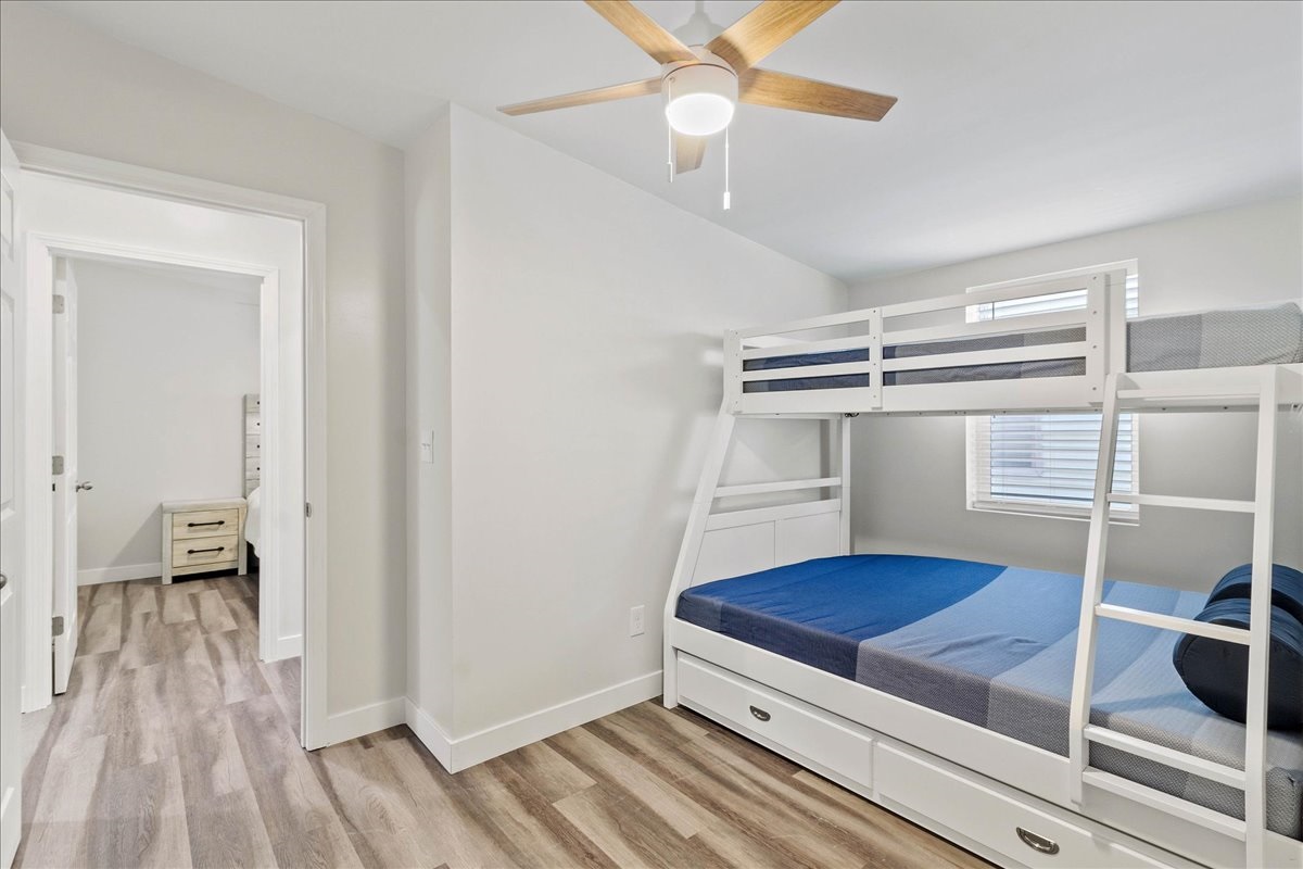 Bunk bed with top twin, bottom full and pull out twin trundle bed
