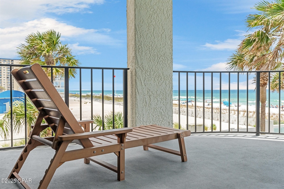 Large Gulf-Front Balcony