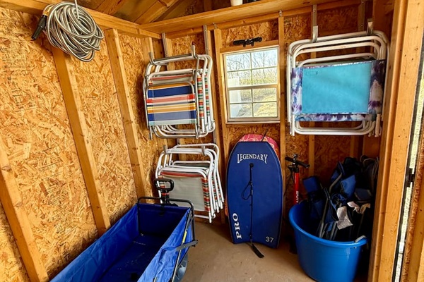 Skip the heavy packing and dive straight into the fun with our fully stocked beach shed. From chairs and umbrellas to coolers and cornhole boards, we provide all the gear you need for a perfect day in the sun and sand.
