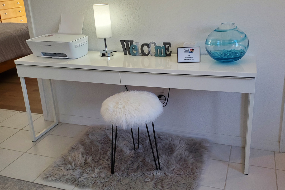 Entryway table and printer