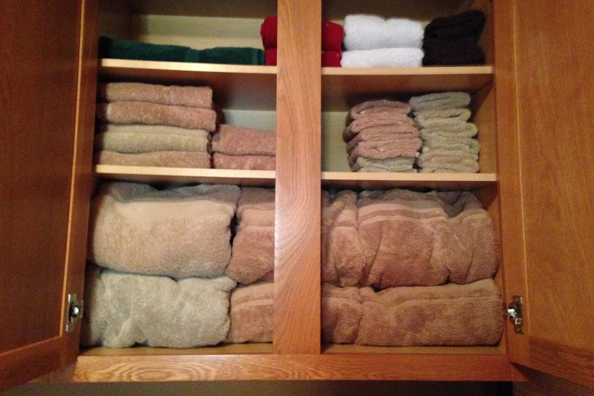 Towels, sheets, bedding included