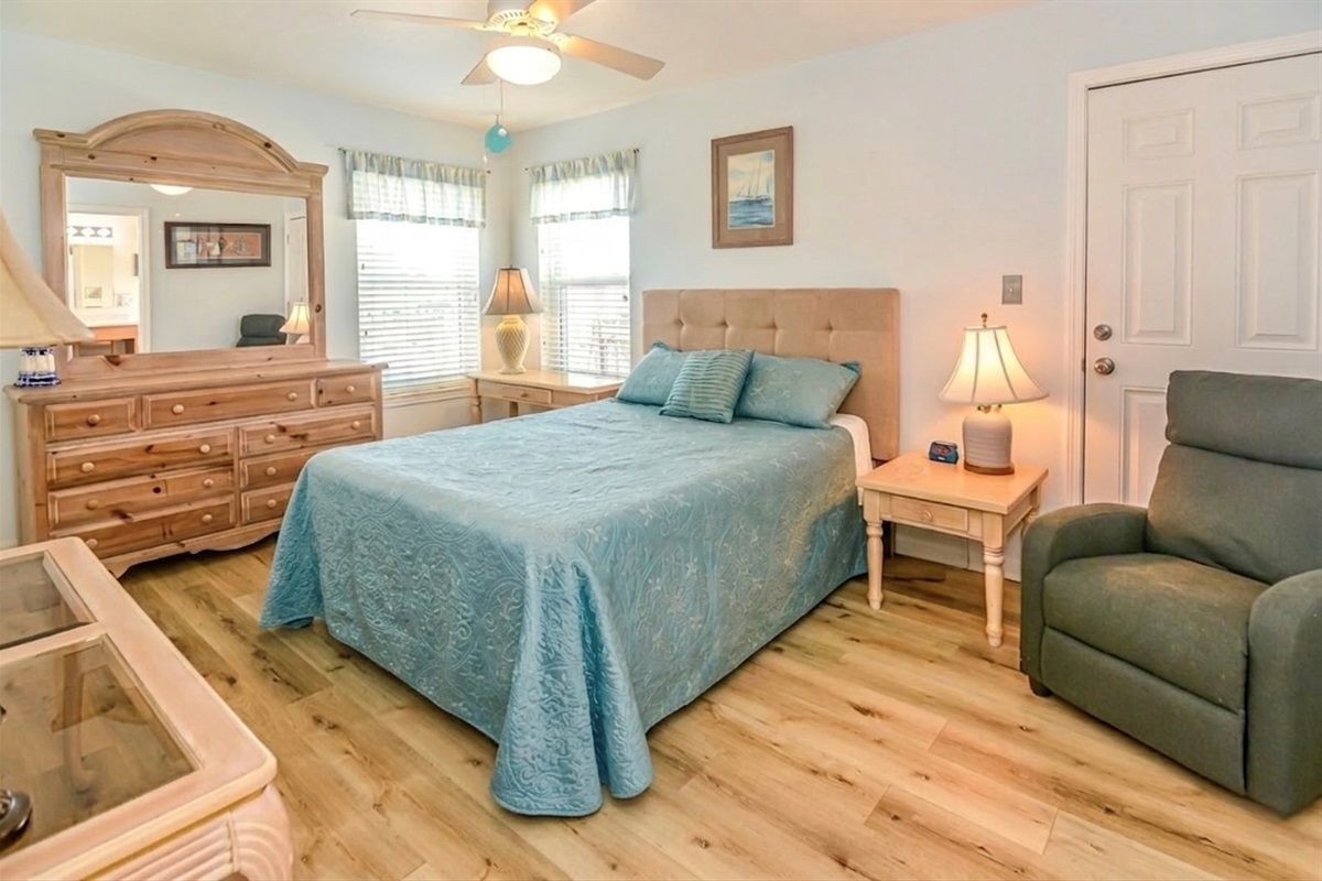 Queen Room 1 (downstairs)