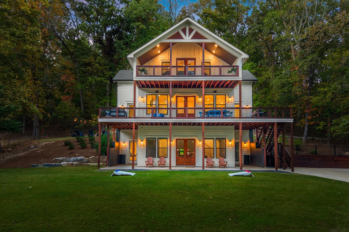 Welcome to Waters Edge — your lakefront escape on beautiful Lake Lanier.