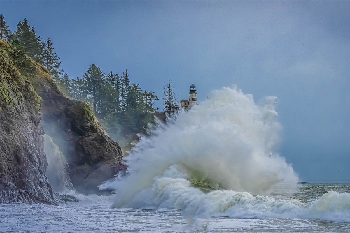 Cape Disappointment Lighthouse during King Tides! Another "must-see" while visiting the Long Beach Peninsula!  Check online for King Tides dates - they vary every year.