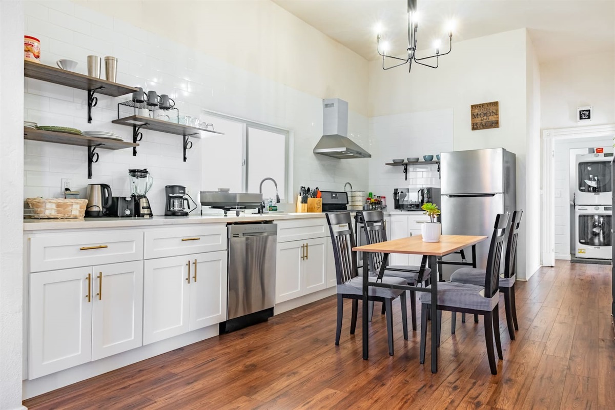 Prepare your delicious meal in our fully equipped kitchen that has the basic things you need, from pots and pans to coffee and tea. 