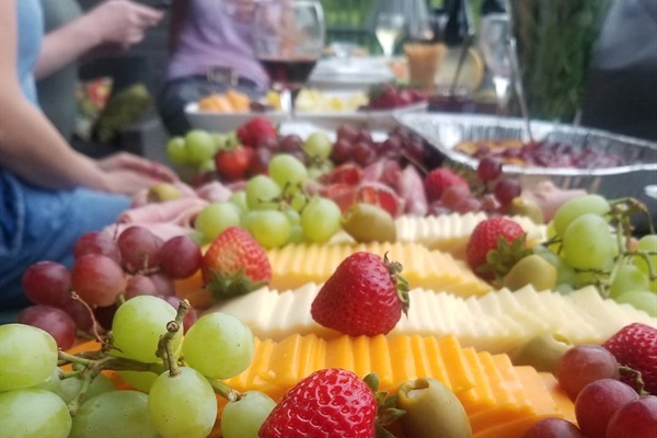 OUTDOOR FEAST