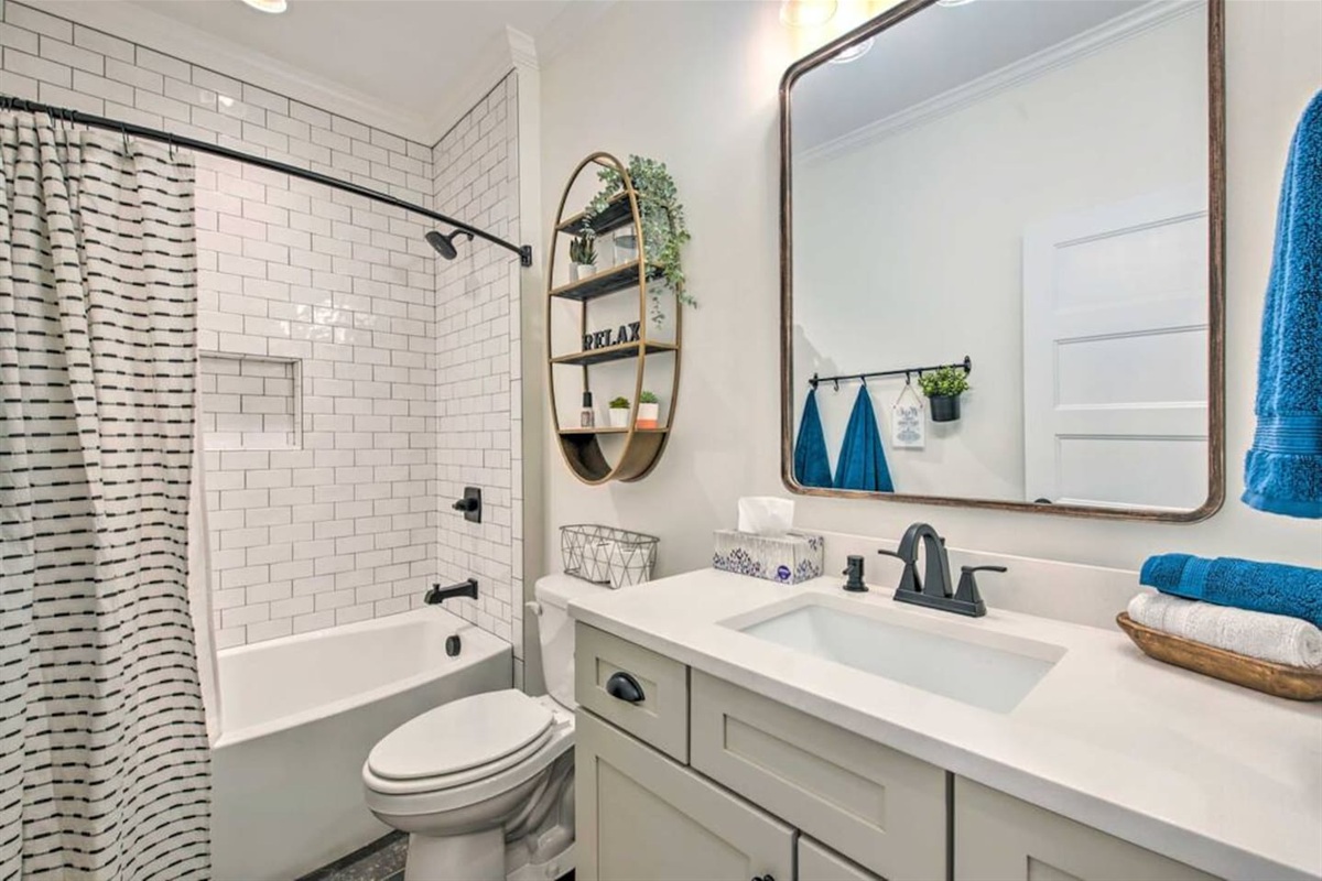 Full Bathroom